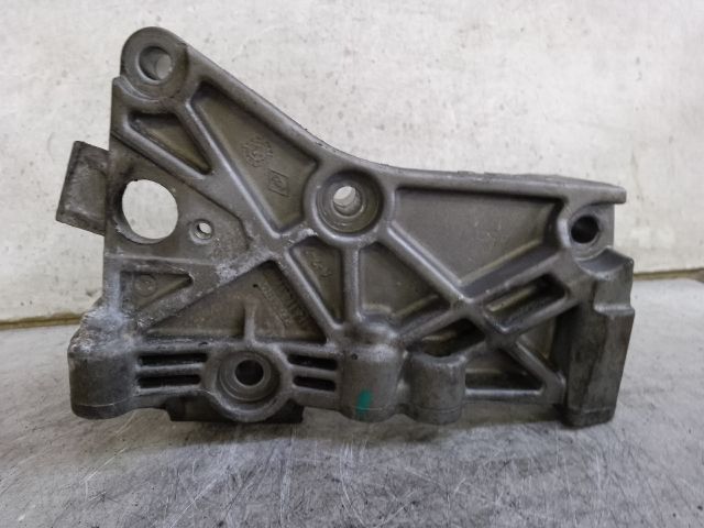 bontott RENAULT MEGANE II Motor Tartó Bak (Fém)