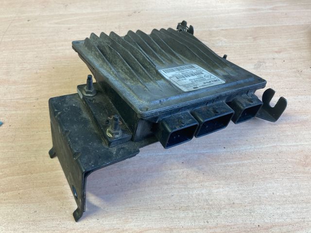bontott RENAULT MEGANE II Motorvezérlő