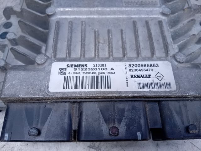 bontott RENAULT MEGANE II Motorvezérlő