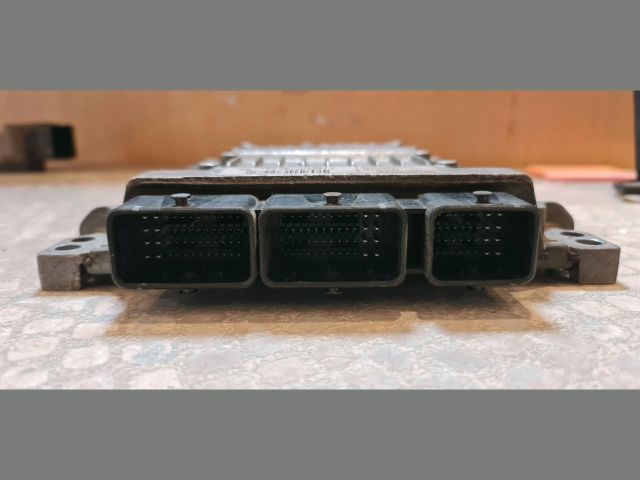 bontott RENAULT MEGANE II Motorvezérlő