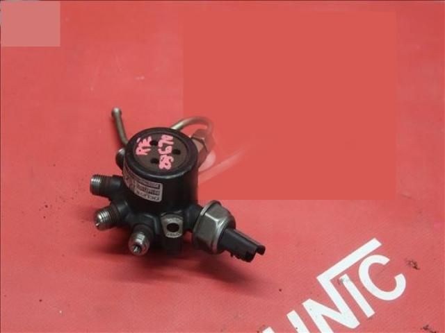 bontott RENAULT MEGANE II Porlasztó Sor / Híd