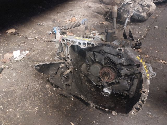 bontott RENAULT MEGANE II Váltó (Mechanikus)
