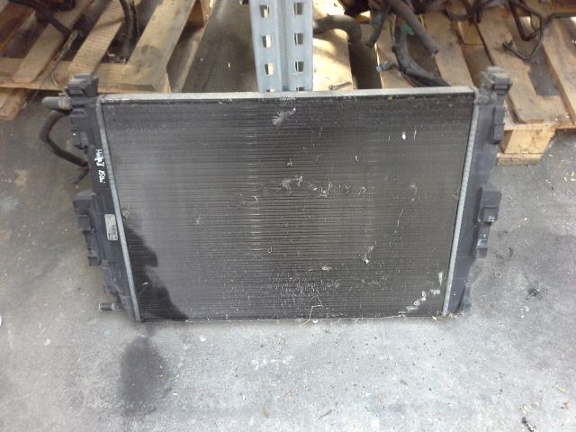 bontott RENAULT MEGANE II Vízhűtő Radiátor (Nem klímás)