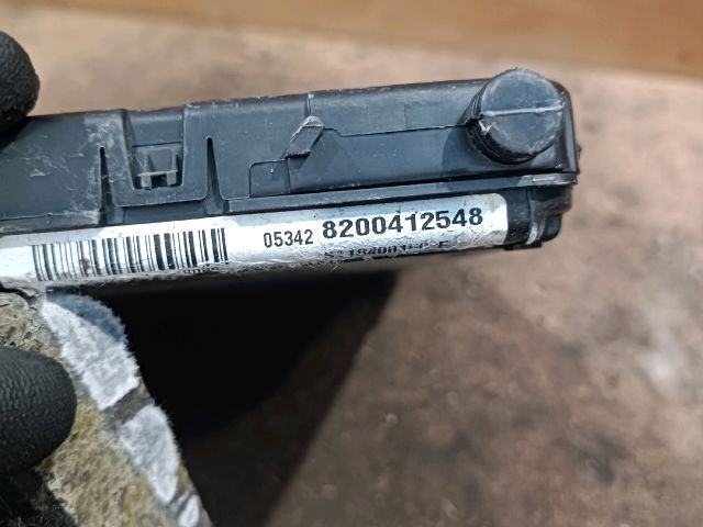 bontott RENAULT MEGANE II Biztosítéktábla Motortér