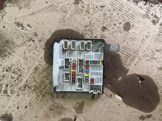 bontott RENAULT MEGANE II Biztosítéktábla Motortér