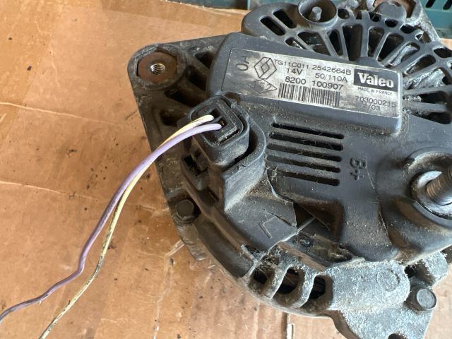 bontott RENAULT MEGANE II Generátor
