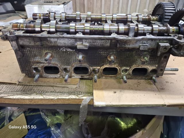 bontott RENAULT MEGANE II Hengerfej