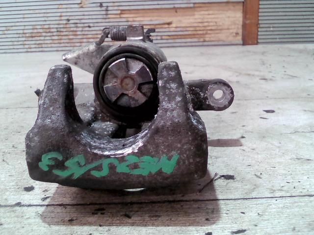 bontott RENAULT MEGANE II Jobb hátsó Féknyereg Munkahengerrel