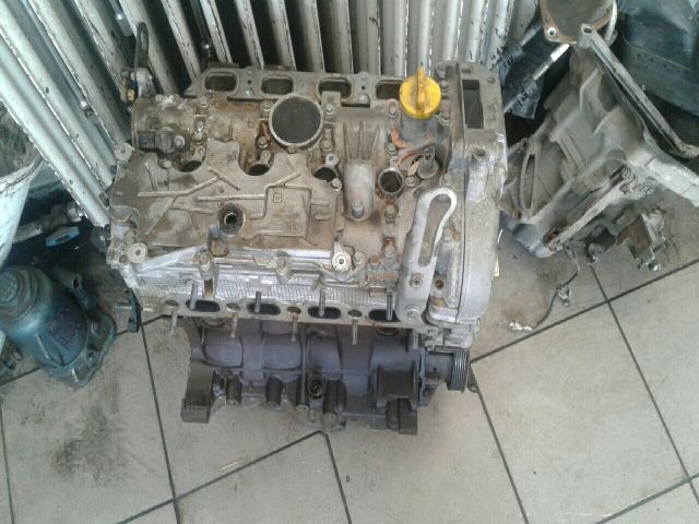bontott RENAULT MEGANE II Motor (Fűzött blokk hengerfejjel)