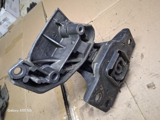 bontott RENAULT MEGANE II Motor Tartó Bak (Fém)