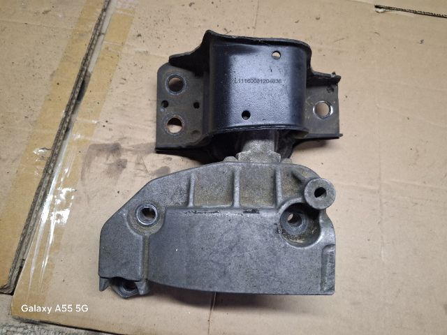 bontott RENAULT MEGANE II Motor Tartó Bak (Fém)