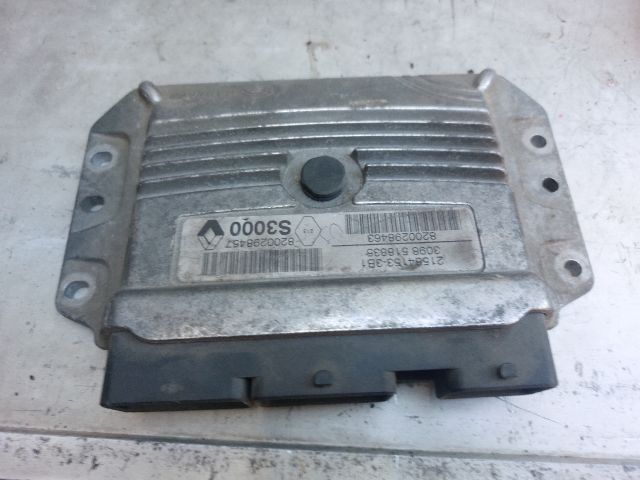 bontott RENAULT MEGANE II Motorvezérlő