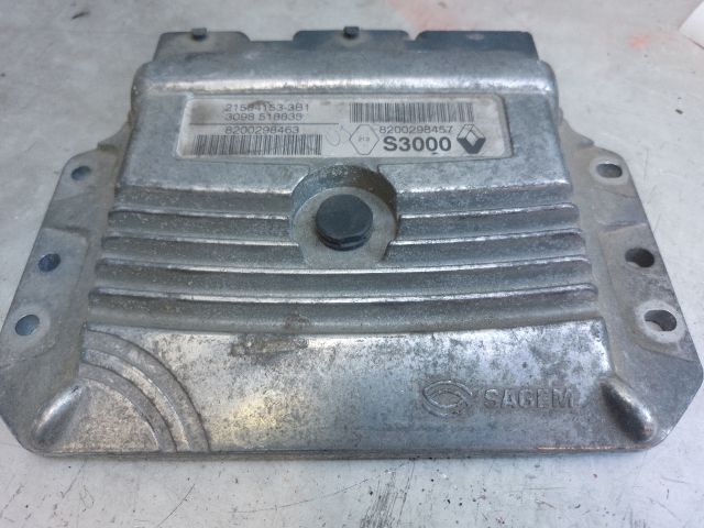 bontott RENAULT MEGANE II Motorvezérlő