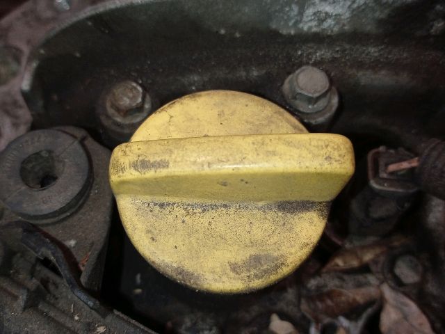 bontott RENAULT MEGANE II Olajbeöntő Sapka