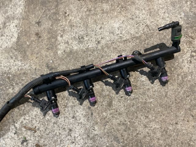 bontott RENAULT MEGANE II Porlasztó Sor / Híd