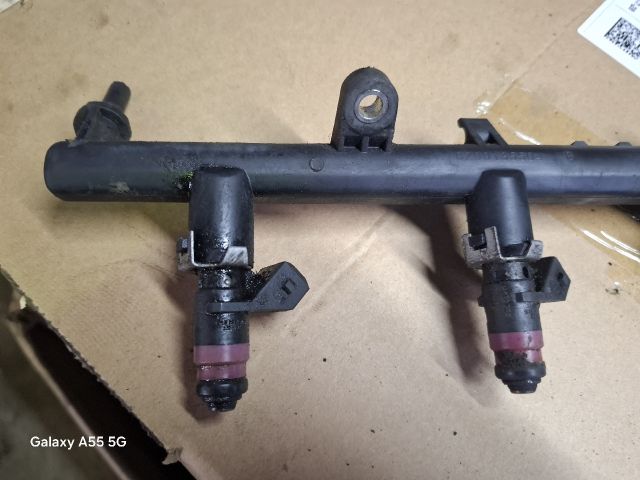 bontott RENAULT MEGANE II Porlasztó Sor / Híd