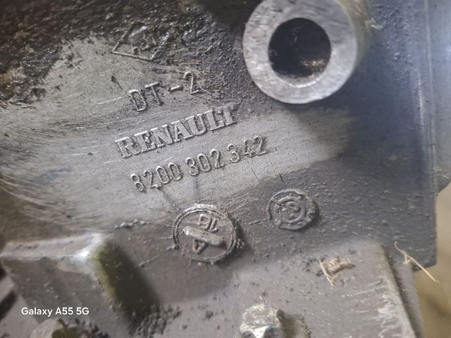 bontott RENAULT MEGANE II Váltó (Mechanikus)