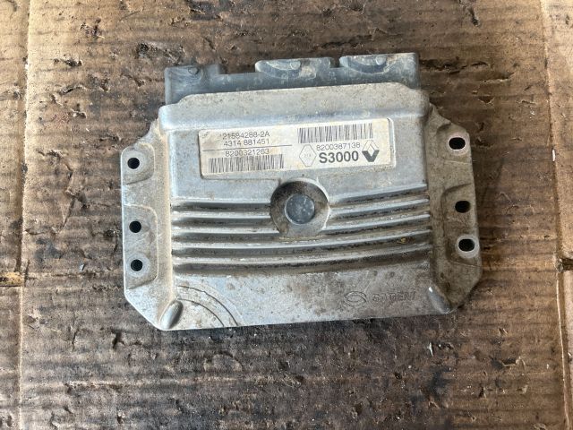 bontott RENAULT MEGANE II Motorvezérlő