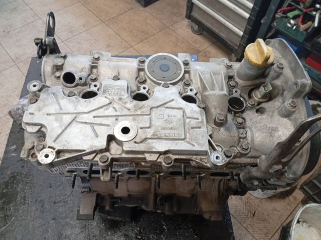 bontott RENAULT MEGANE II Motor (Fűzött blokk hengerfejjel)