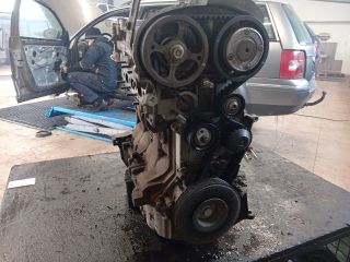 bontott RENAULT MEGANE II Motor (Fűzött blokk hengerfejjel)