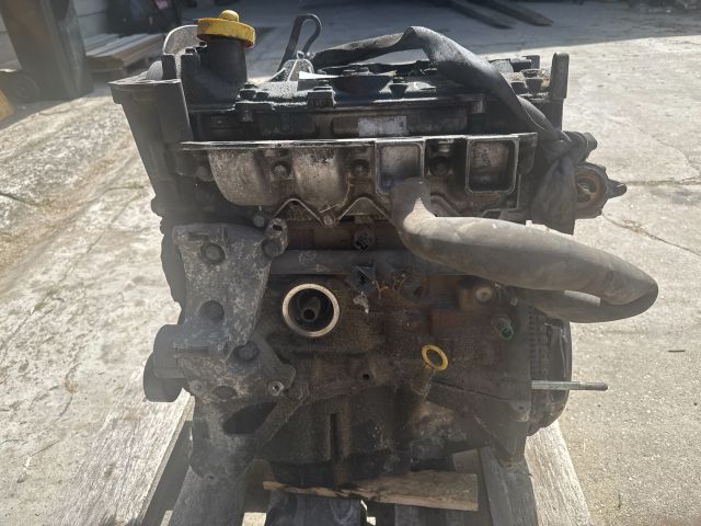 bontott RENAULT MEGANE II Motor (Fűzött blokk hengerfejjel)