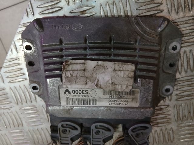 bontott RENAULT MEGANE II Motorvezérlő