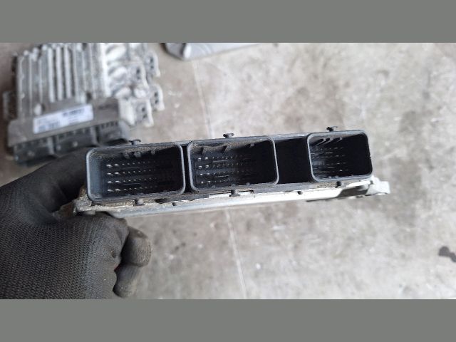 bontott RENAULT MEGANE II Motorvezérlő