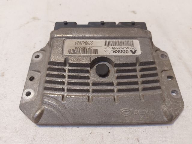 bontott RENAULT MEGANE II Motorvezérlő