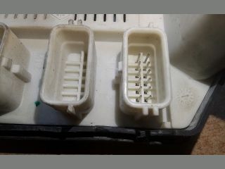 bontott RENAULT MEGANE II Biztosítéktábla Motortér