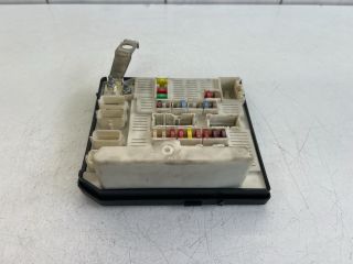 bontott RENAULT MEGANE II Biztosítéktábla Motortér