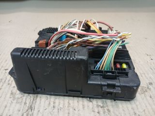 bontott RENAULT MEGANE II Biztosítéktábla Motortér