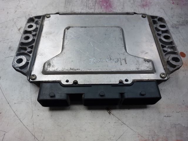 bontott RENAULT MEGANE II Motorvezérlő