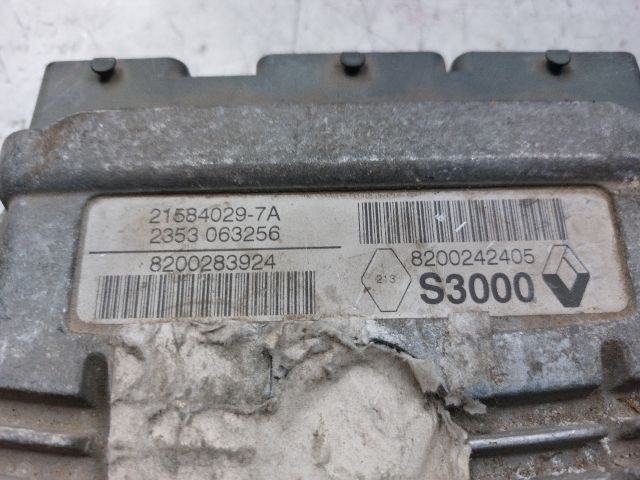 bontott RENAULT MEGANE II Motorvezérlő