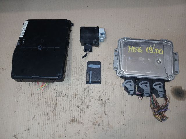 bontott RENAULT MEGANE II Motorvezérlő