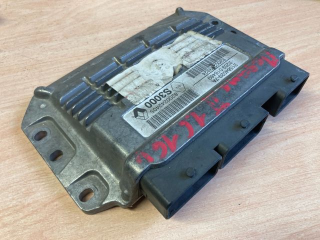 bontott RENAULT MEGANE II Motorvezérlő