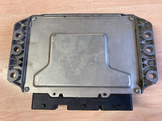 bontott RENAULT MEGANE II Motorvezérlő