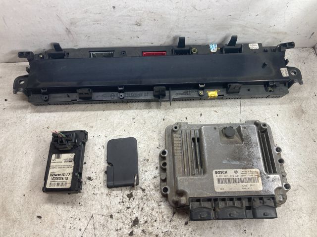 bontott RENAULT MEGANE II Motorvezérlő