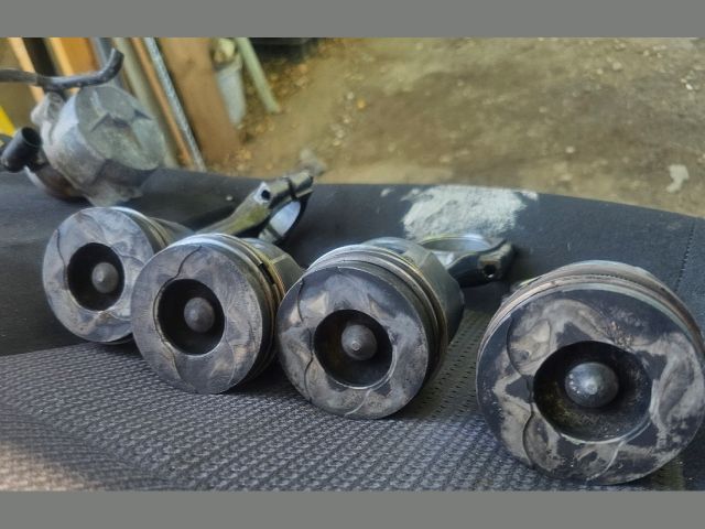 bontott RENAULT MEGANE II Dugattyú és Hajtókar