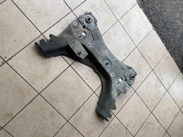 bontott RENAULT MEGANE II Első Bölcső