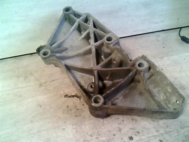 bontott RENAULT MEGANE II Generátor Tartó Bak