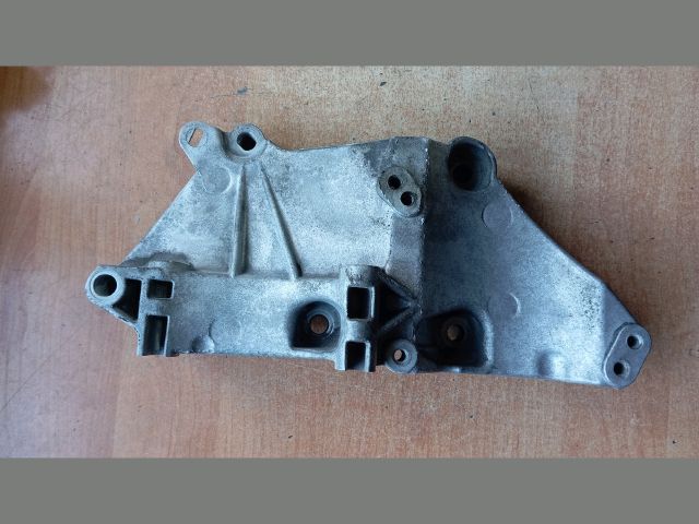 bontott RENAULT MEGANE II Generátor Tartó Bak