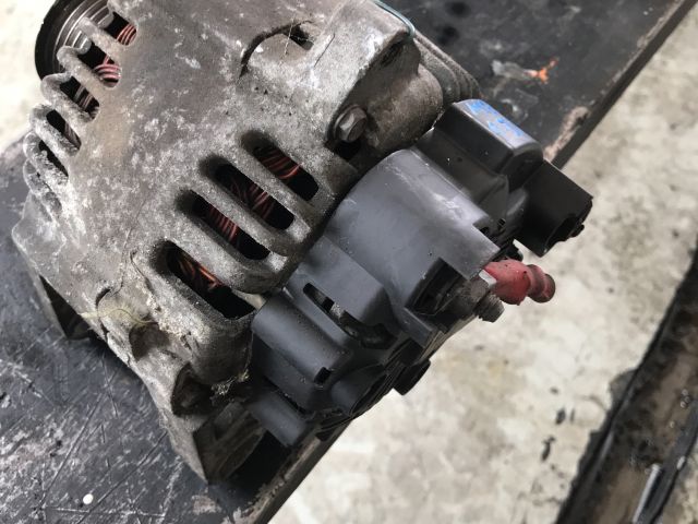 bontott RENAULT MEGANE II Generátor