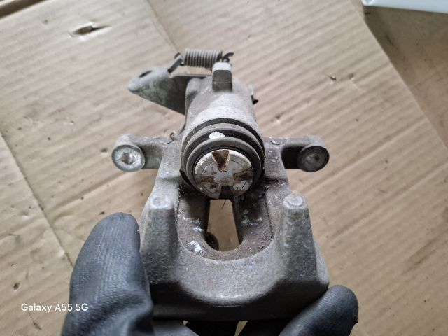 bontott RENAULT MEGANE II Jobb hátsó Féknyereg Munkahengerrel