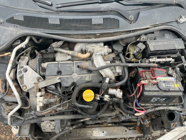 bontott RENAULT MEGANE II Motor (Fűzött blokk hengerfejjel)