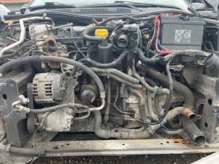 bontott RENAULT MEGANE II Motor (Fűzött blokk hengerfejjel)