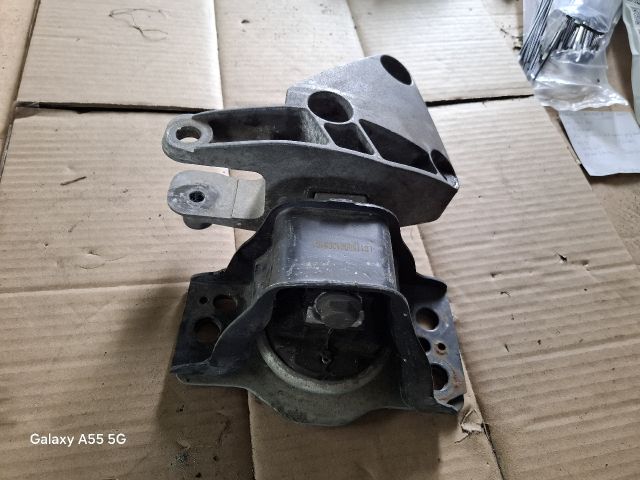 bontott RENAULT MEGANE II Motor Tartó Bak (Fém)