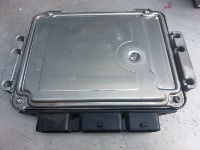 bontott RENAULT MEGANE II Motorvezérlő