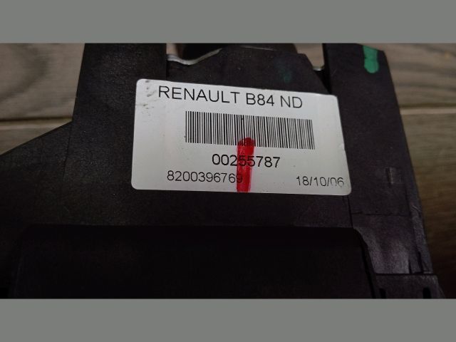 bontott RENAULT MEGANE II Váltó Kulissza