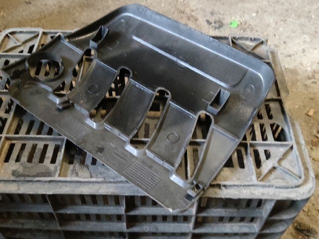 bontott RENAULT MEGANE II Felső Motorburkolat