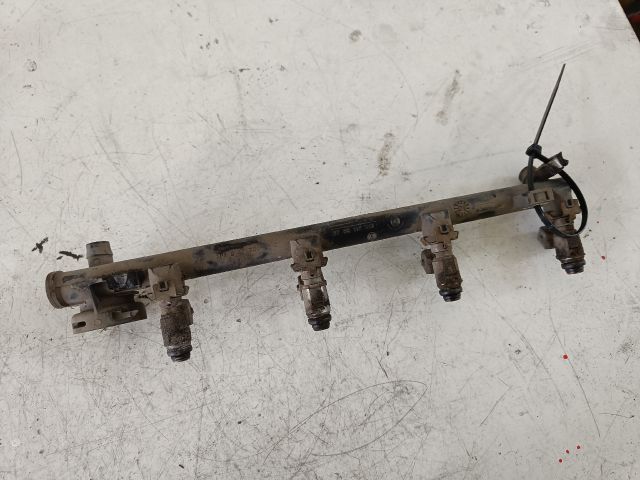 bontott RENAULT MEGANE II Porlasztó Sor / Híd